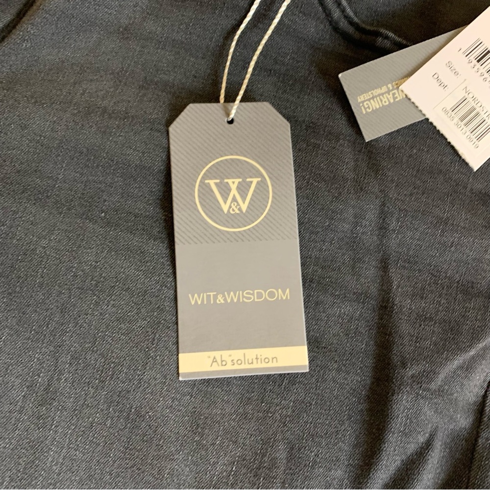 WIT & WISDOM 'Ab'Solution Roll Cuff Denim Shorts in Black Size 14 - Picture 11 of 15